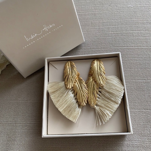 India Hicks Wild Side Golden Beach Feather Earrings. - Picture 2 of 5